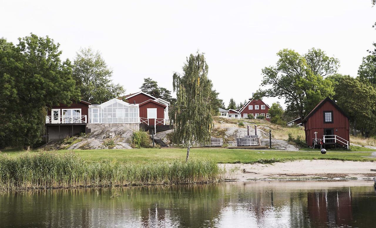 Skeviks Gard Hotel Gustavsberg Exterior photo