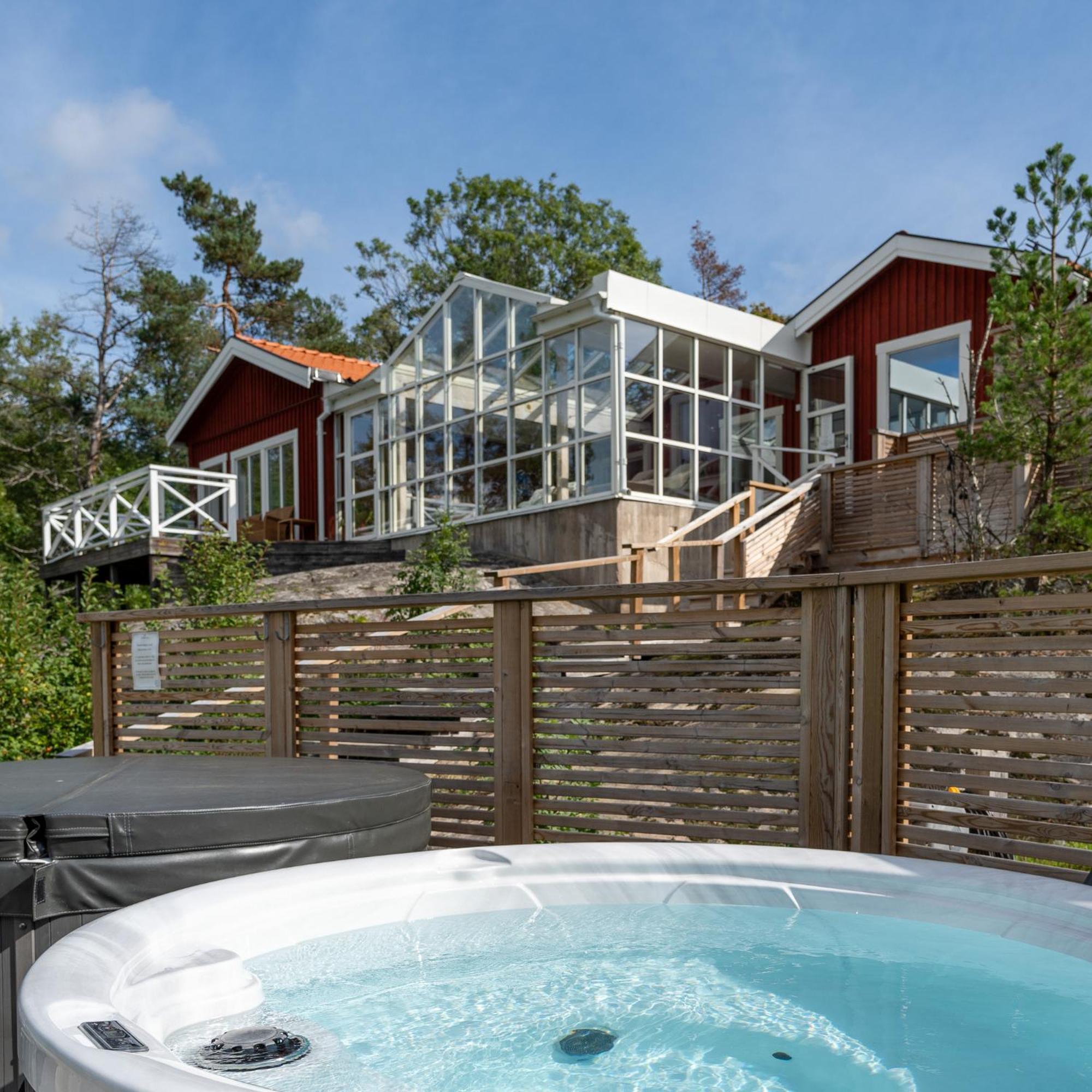 Skeviks Gard Hotel Gustavsberg Exterior photo